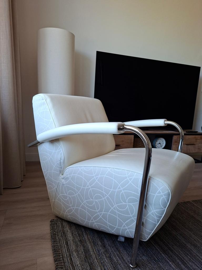 Fauteuil creme/wit - Leolux Scylla Fauteuil, Huis en Inrichting, Fauteuils, Ophalen of Verzenden, Zo goed als nieuw, 50 tot 75 cm