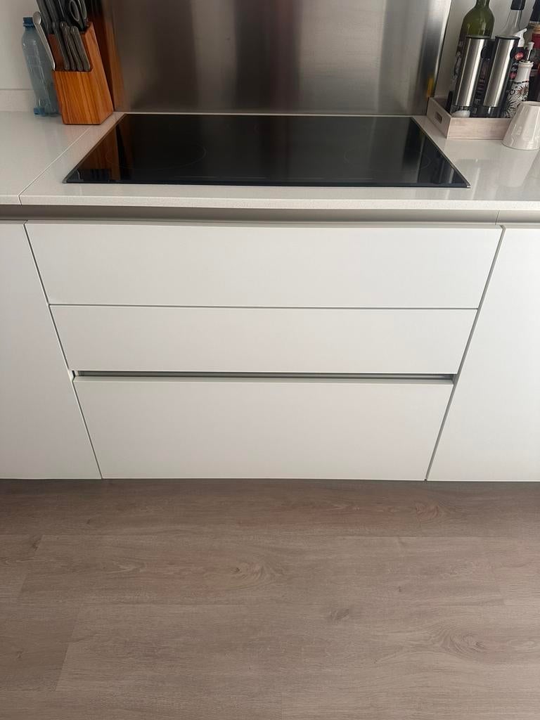 GEZOCHT: siematic keukenla front lotus wit mat, Huis en Inrichting, Wit, Zo goed als nieuw, Minder dan 100 cm, 25 tot 50 cm