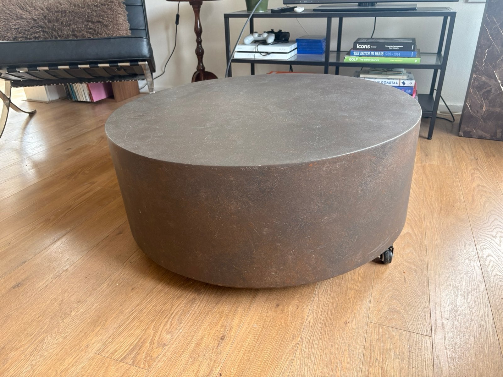 Ronde bijzettafel, roest kleur, staal., Ophalen, Metaal of Aluminium, Rond, 55 tot 75 cm