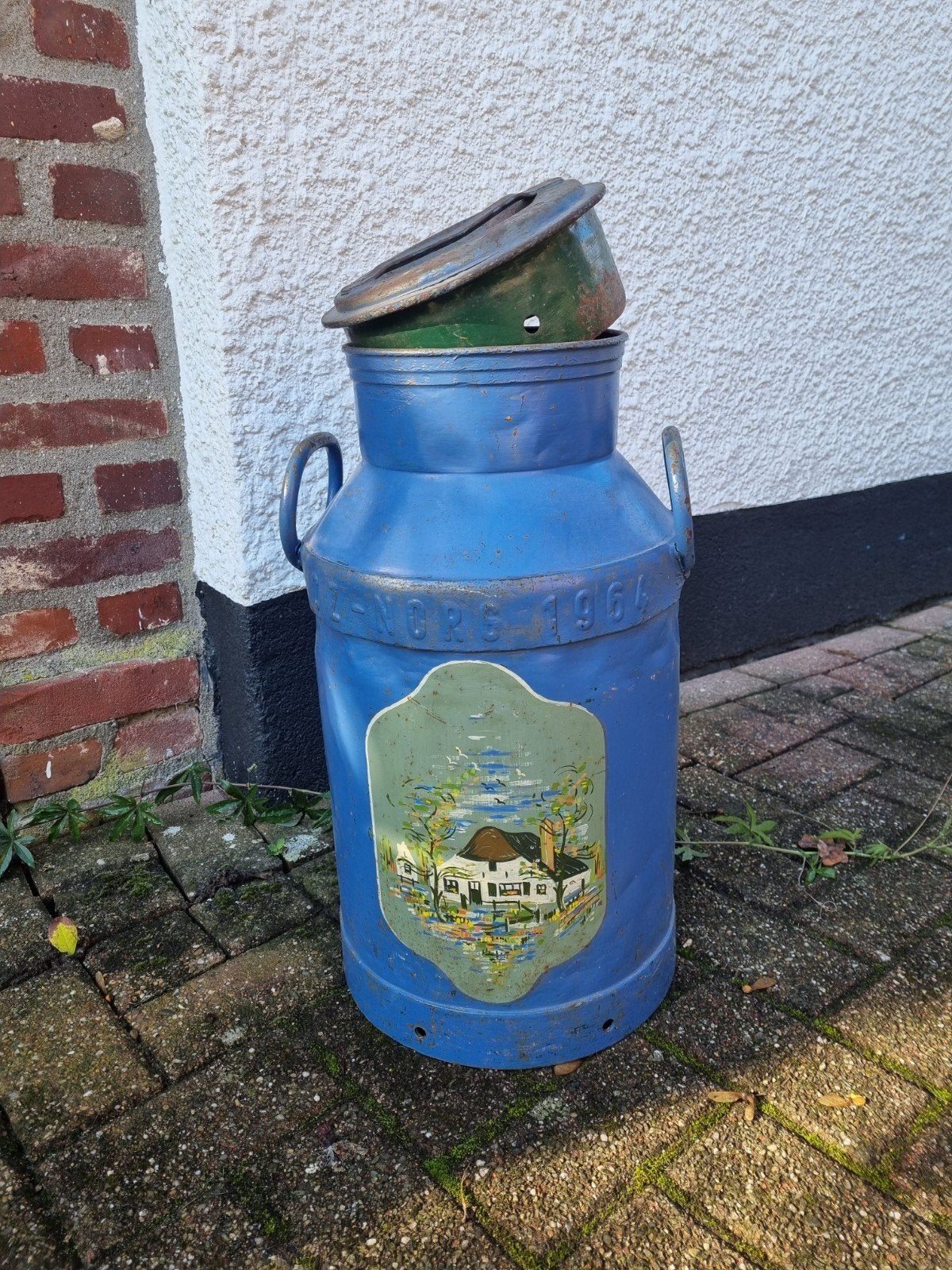 Oude melkbus  uit Norg (Drente), Ophalen, Gebruikt