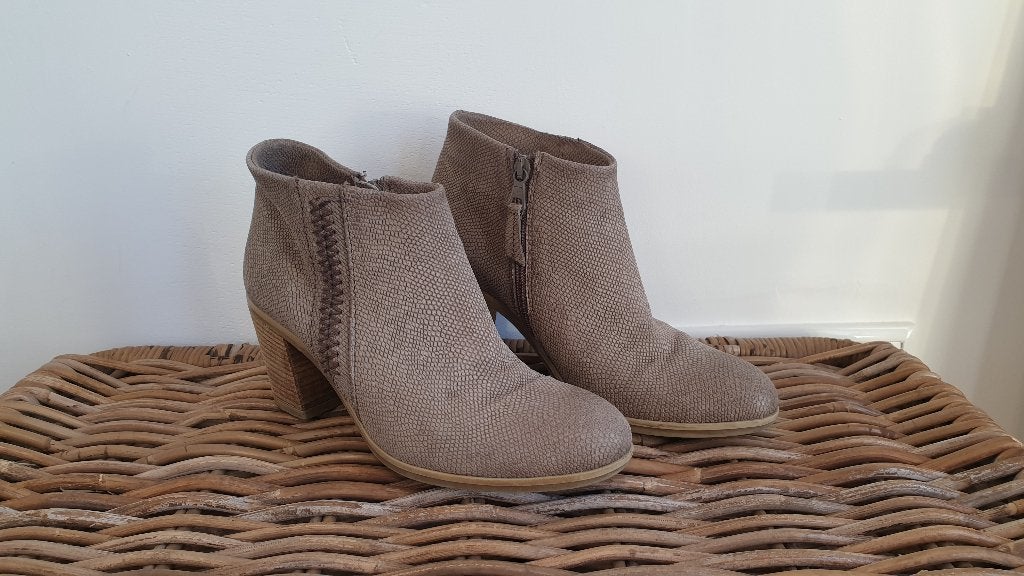 MJUS Laarzen Leer Bruin maat 39, Kleding | Dames, Schoenen, Bruin, Lage of Enkellaarzen, Ophalen of Verzenden, Zo goed als nieuw