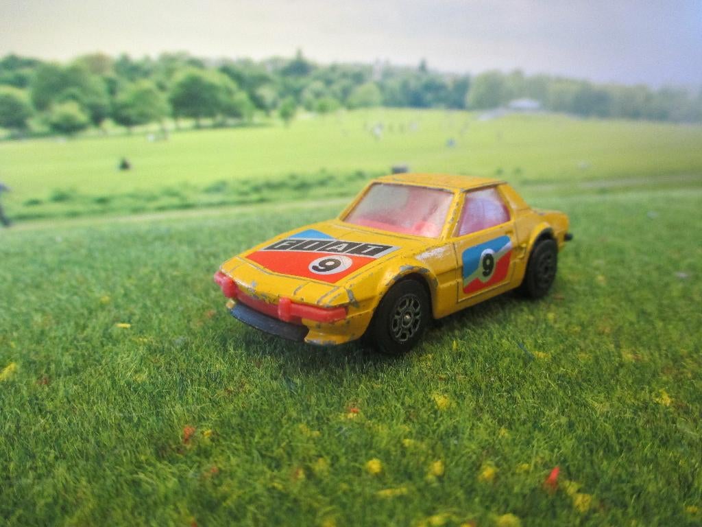+/- 1:50 Fiat X1/9 - Corgi Juniors geel, Ophalen of Verzenden, Gebruikt, Auto