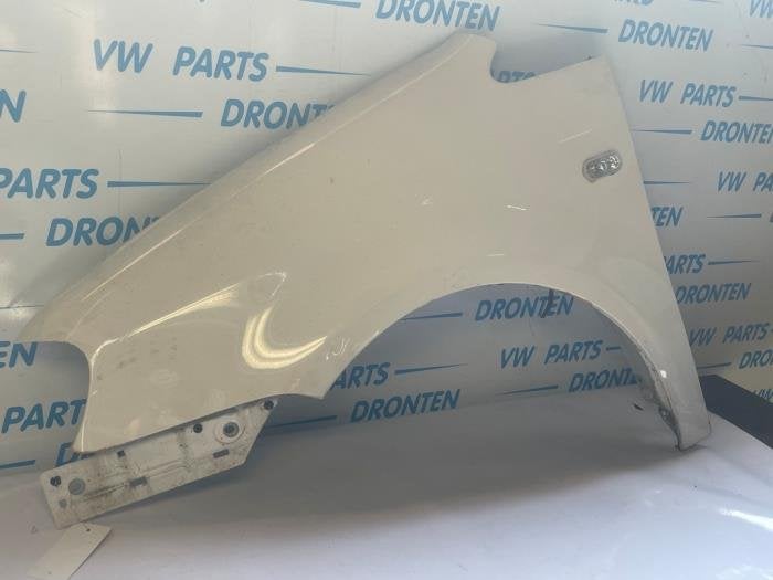 Scherm links-voor van een Volkswagen Caddy (LB9A), Gebruikt, -, -, -
