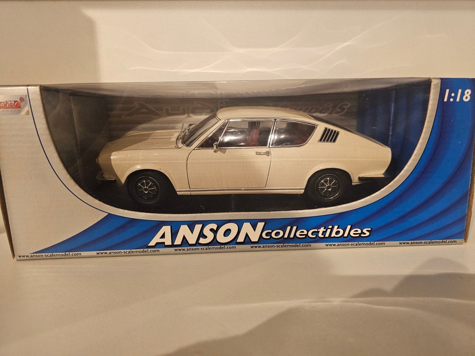 Anson Audi 100 Coupé S wit 1:18, Hobby en Vrije tijd, Ophalen of Verzenden, Zo goed als nieuw, Auto, Anson