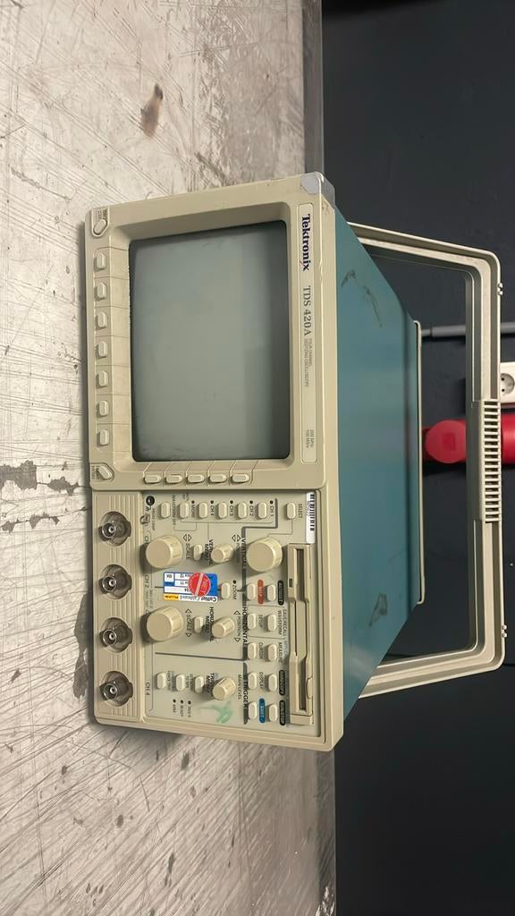 TEKTRONIX TDS 420A four channel digitizing oscilloscope, Doe-het-zelf en Verbouw, Meetapparatuur, Ophalen of Verzenden, Gebruikt