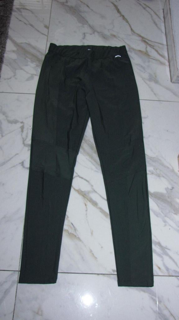 40 ZOSO broek groen large, Kleding | Dames, Maat 38/40 (M), Ophalen of Verzenden, Zo goed als nieuw, Lang