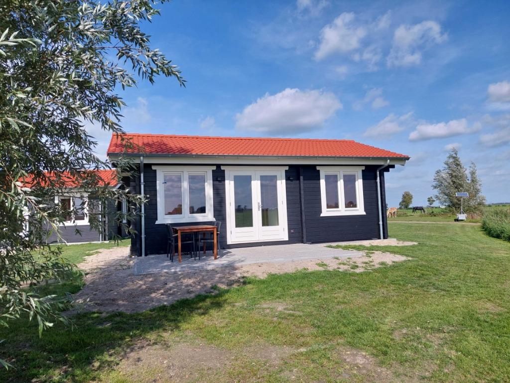 Vakantiehuisje, vlakbij Leeuwarden, Vakantie, 2 slaapkamers, Landelijk, Friesland, Chalet, Bungalow of Caravan