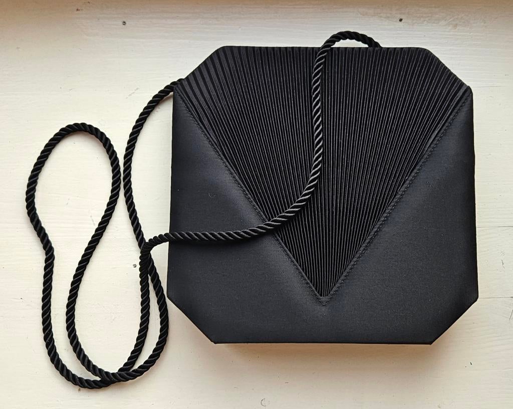 Van Cleef & Arpels Parfums evening bag – nieuwstaat – zwart, Ophalen of Verzenden, Zwart