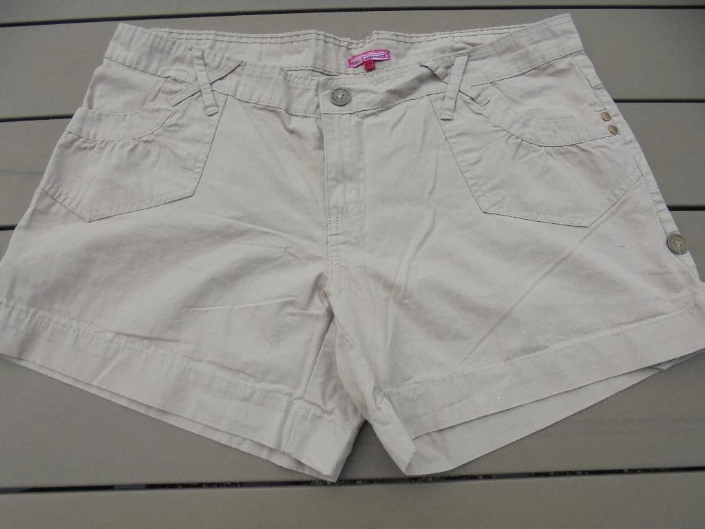 Lichtbruine korte broek Basic Equipment, Kleding | Dames, Basic Equipment, Maat 42/44 (L), Ophalen of Verzenden, Gedragen