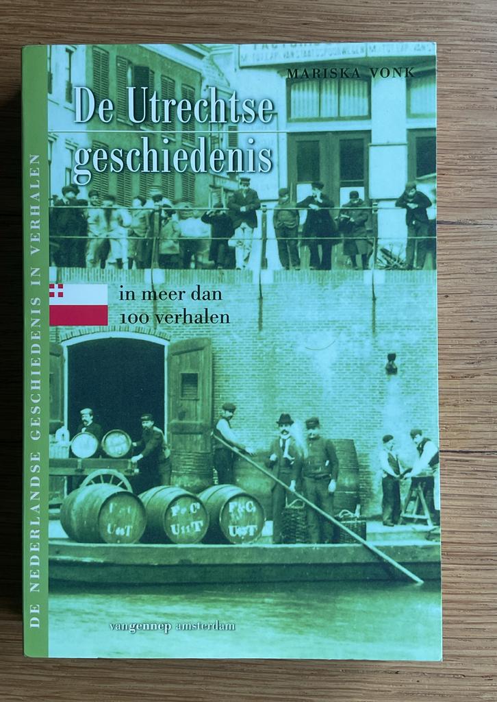 De Utrechtse geschiedenis - Mariska Vonk, Ophalen of Verzenden, 20e eeuw of later, Zo goed als nieuw