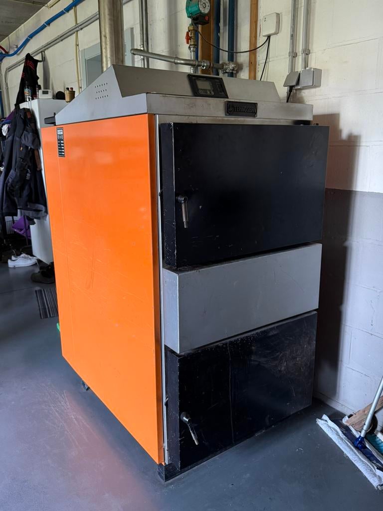 Cv Houtvergasser Tehnoserv 50kW, Gebruikt, Www.cvheat.com, Buffervat 2000 liter, Houtkachel