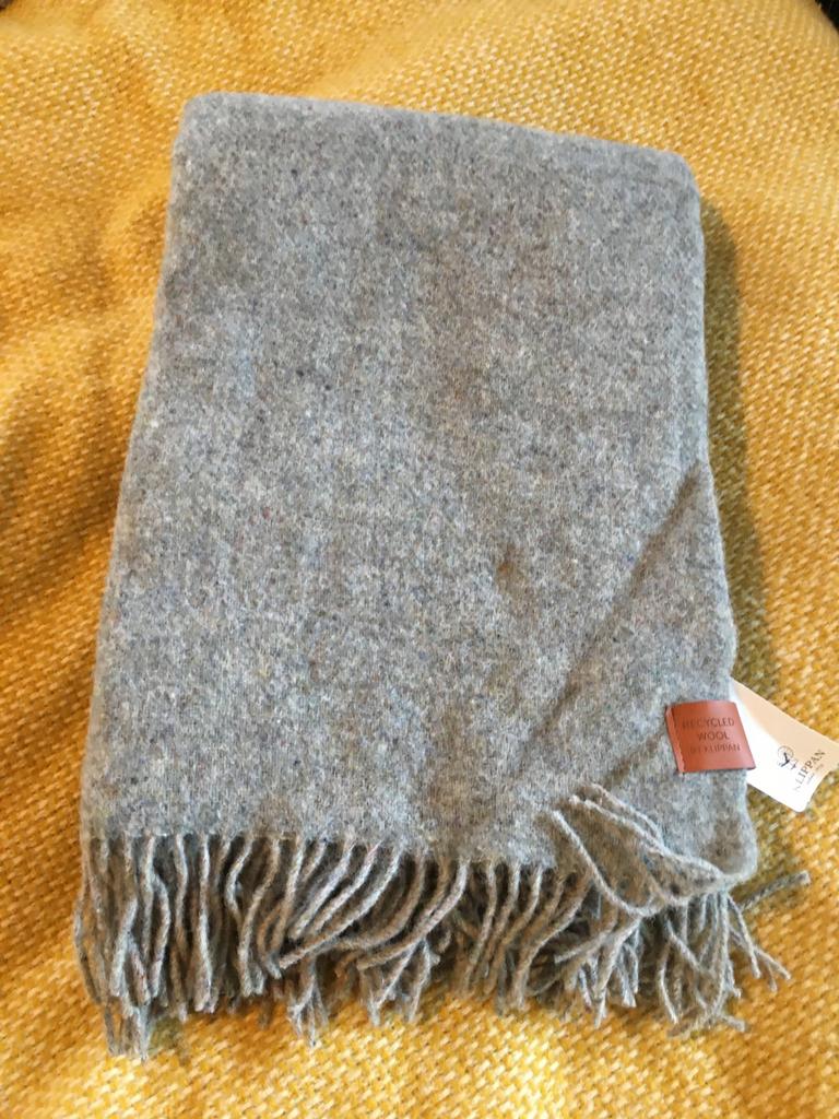 Prachtige plaid KLIPPAN, Verzenden, Nieuw