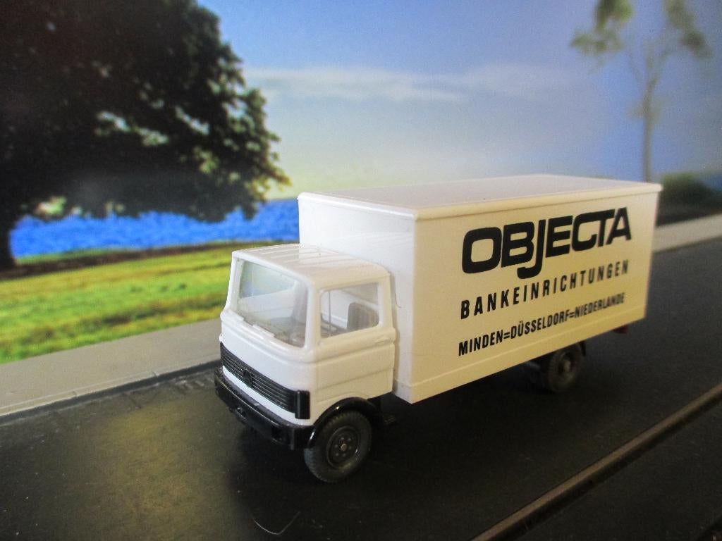 Mercedes Benz LP 809 - Wiking Objecta kantoormeubelen, Ophalen of Verzenden, Zo goed als nieuw, Bus of Vrachtwagen, Wiking
