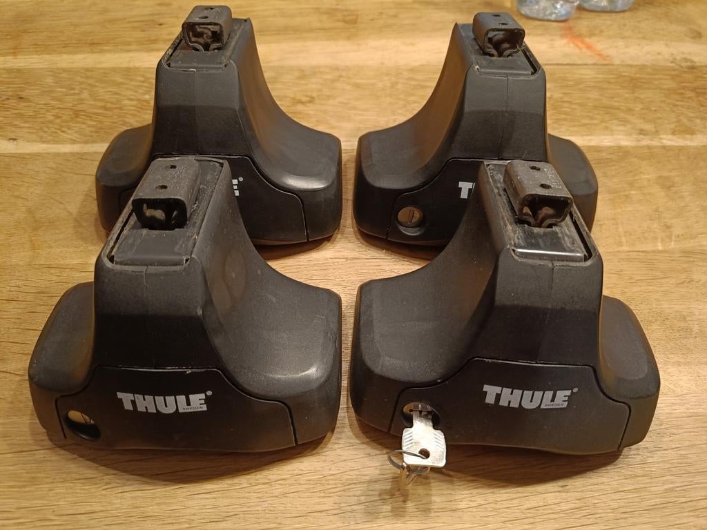Thule Rapid System 754 Dakdrager Voetenset, Auto diversen, Dakdragers, Ophalen of Verzenden, Gebruikt