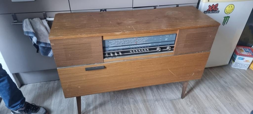 Mooie oude radio meubel, Antiek en Kunst, Ophalen