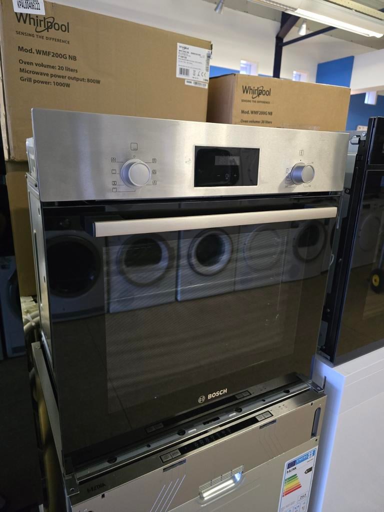 🔥 Nieuwe Bosch HBF133BR0 inbouwoven | Gratis thuis 🚚✅️, Witgoed en Apparatuur, Jirnsum, Hete lucht, Nieuw, Oven met grill