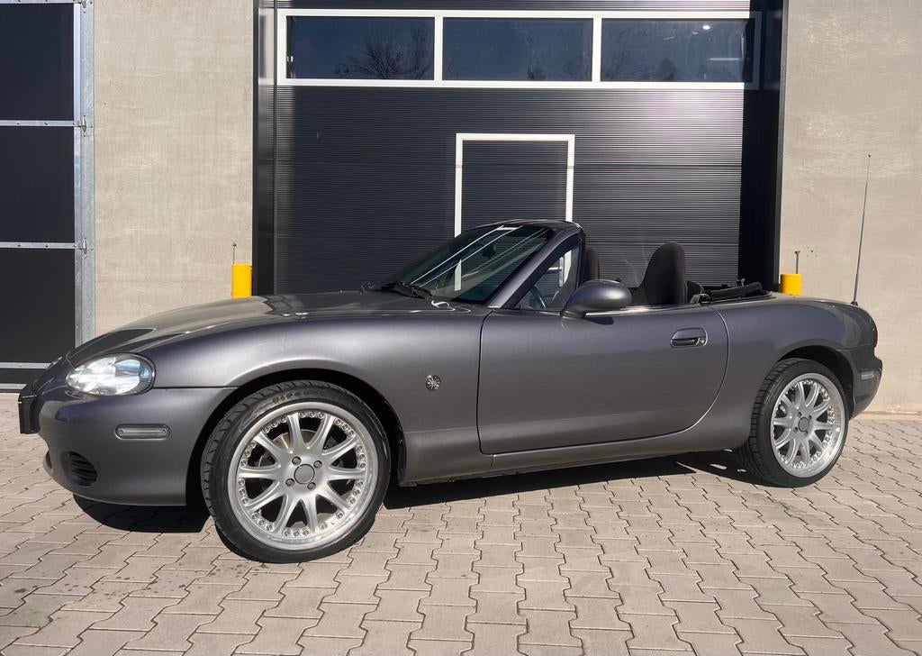 MAZDA MX5 1.6i, AIRCO, APPLE CARPLAY,2004, 93000km,TOP STAAT, Zwart, 4 cilinders, 1010 kg, Handgeschakeld