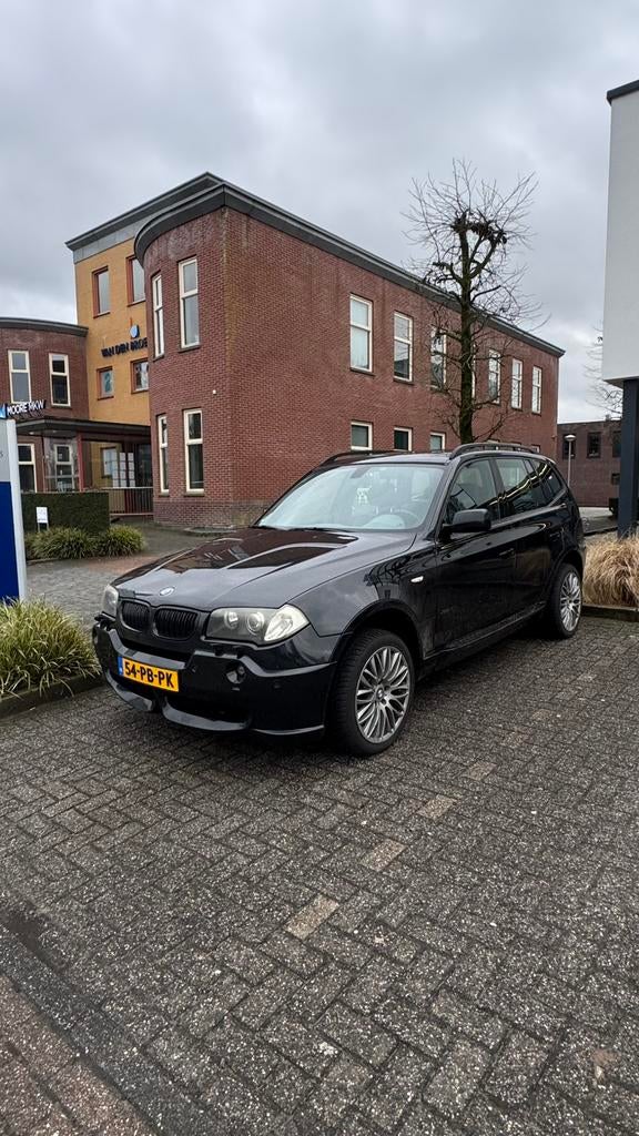 BMW X3 3.0 I AUT 2004 Zwart, Auto's, BMW, Automaat, 2000 kg, Zwart, Vierwielaandrijving