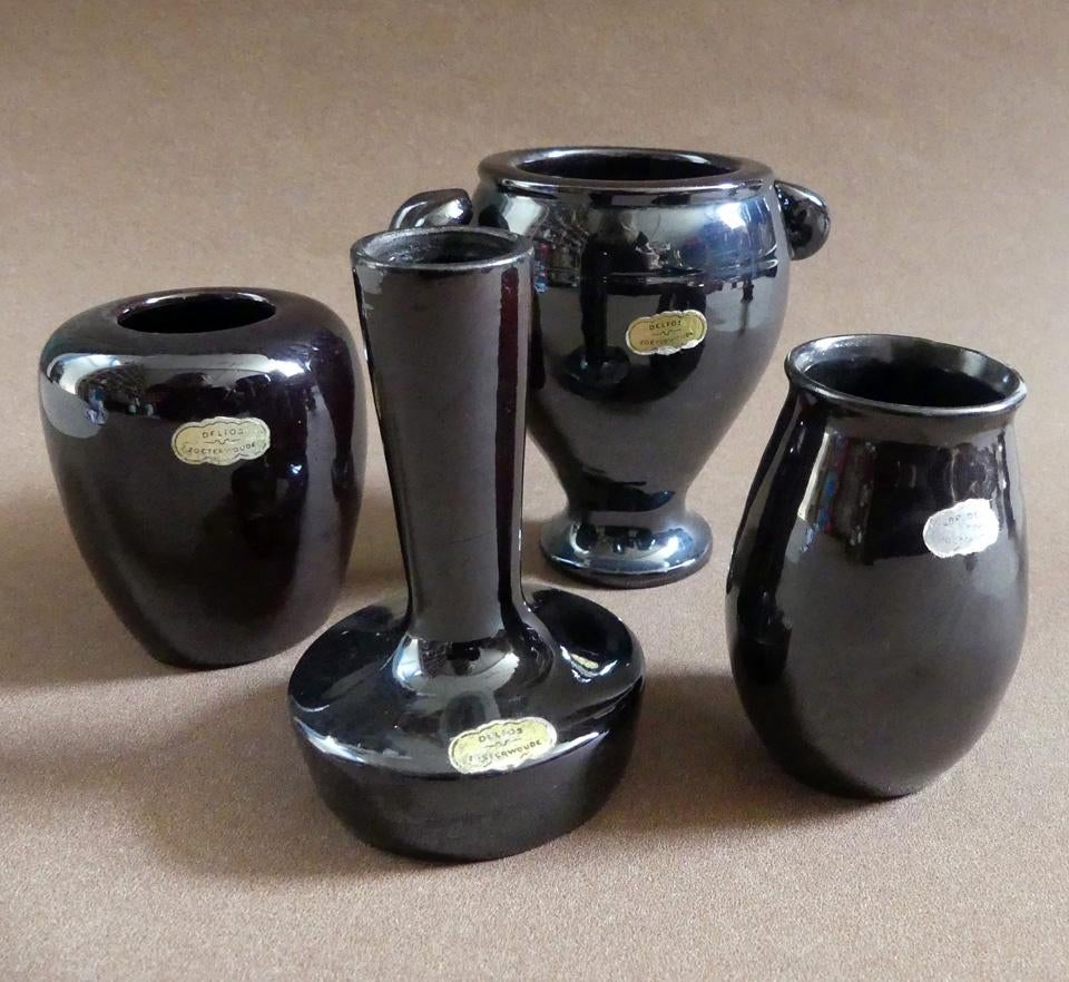 Delfos Zoeterwoude vaasjes vintage zwart olieglans Nederland, Gebruikt, Zwart, Aardewerk of Porselein, Ophalen of Verzenden