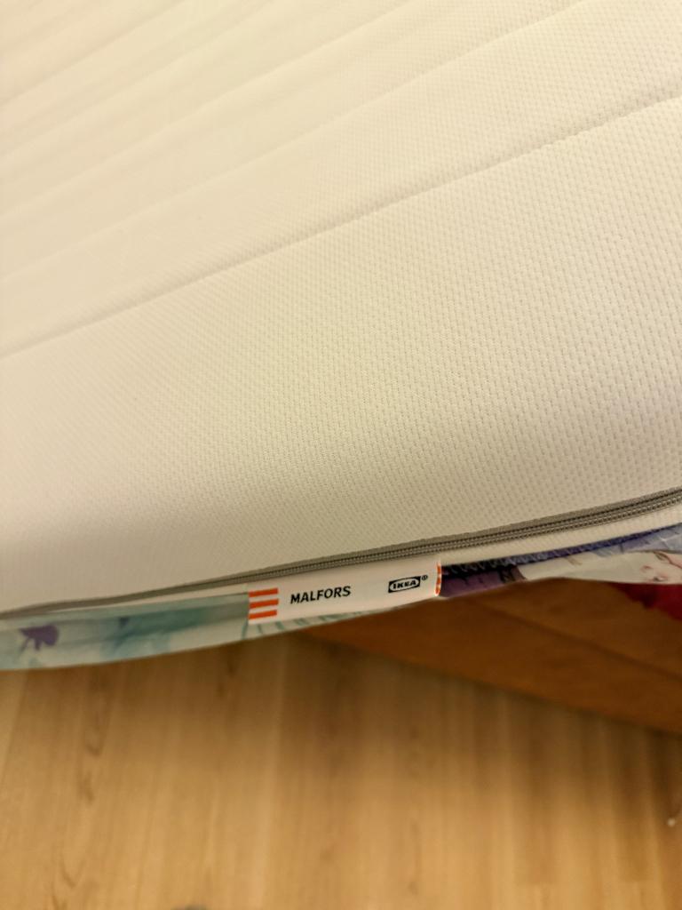 Ikea Matras, Huis en Inrichting, Slaapkamer | Matrassen en Bedbodems, Ophalen, 90 cm, Eenpersoons, Zo goed als nieuw