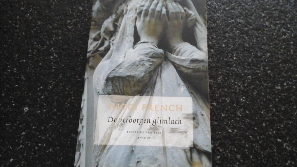 4 maal  Nicci French, Ophalen of Verzenden, Zo goed als nieuw, Nicci French