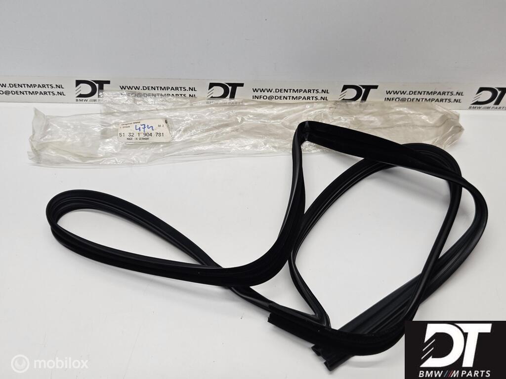Left One-piece window guide BMW E30 Coupe 51321904781, Nieuw, Ophalen of Verzenden, BMW