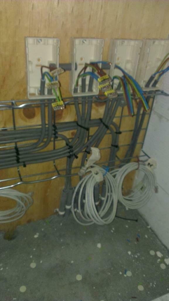 Electricien, Garantie