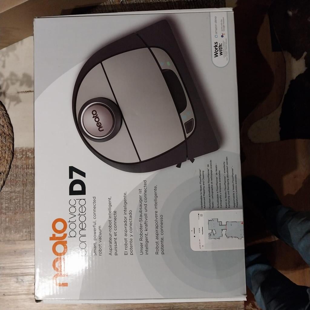 Neato D7 robotstofzuiger, Ophalen of Verzenden, Zo goed als nieuw, Robotstofzuiger, Reservoir