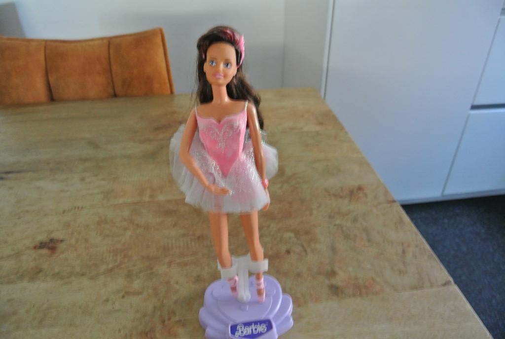 Barbie Sindy Hasbro Ballerina/ nr 761, Verzamelen, Ophalen of Verzenden, Zo goed als nieuw, Pop