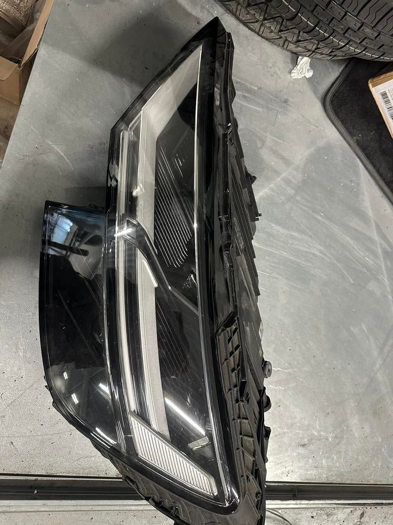 Audi Q8 koplamp links led 4m8941033, Ophalen, Gebruikt, Audi