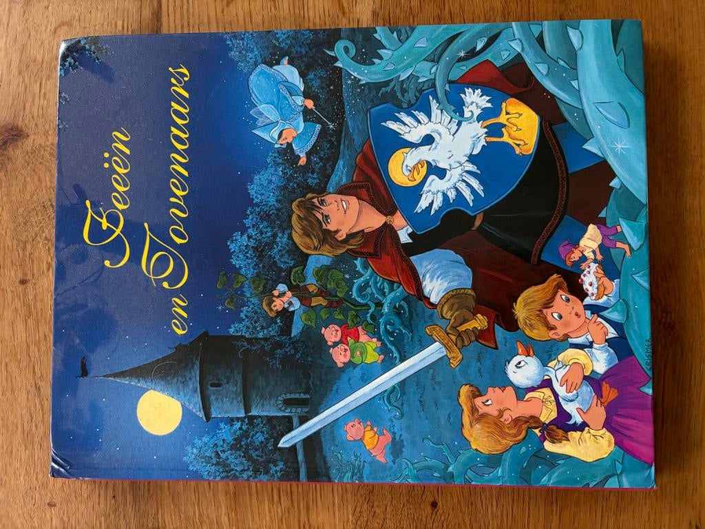 Prachtig sprookjesboek met illustraties, Boeken, Ophalen of Verzenden, Gelezen