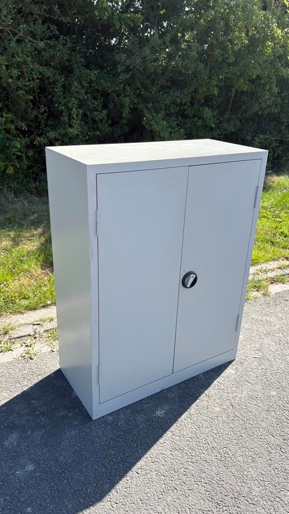 Draaideurkast stalenkast archiefkast, Huis en Inrichting, Kasten | Roldeurkasten en Archiefkasten, Gebruikt, 100 tot 150 cm, Onbekend