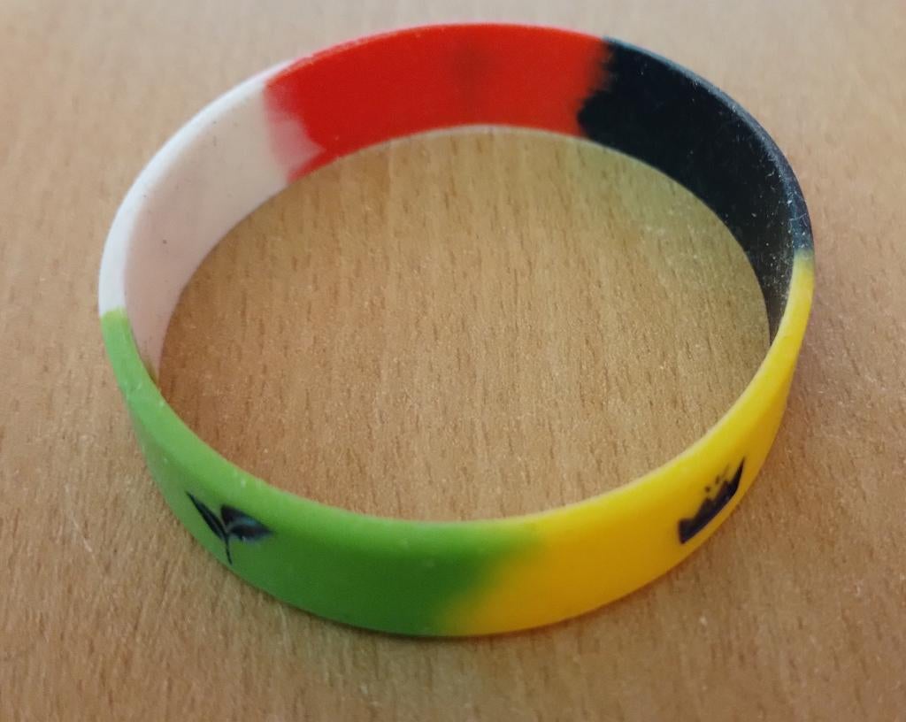 Leuk armbandje, Ophalen of Verzenden, Gebruikt, Overige kleuren, Elastiek