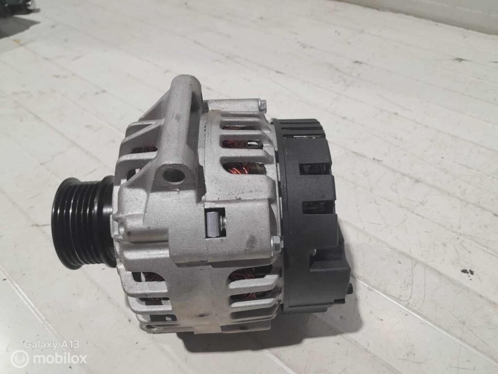 Dynamo Renault Scenic 14351335, Gebruikt, Ophalen of Verzenden