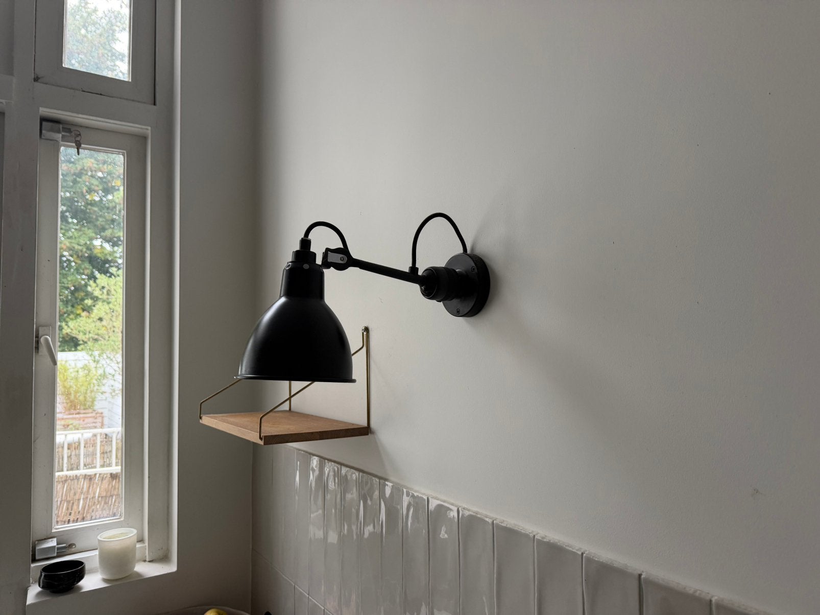 Twee Lampe Gras 304 wandlamp, zwart – DCW, Zwart, E14 (klein), Ophalen of Verzenden, Zo goed als nieuw