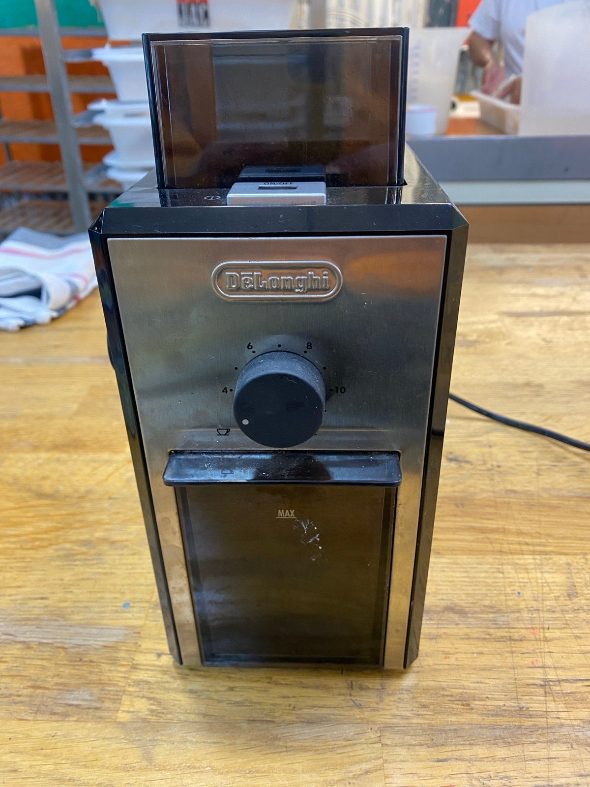 De'Longhi Koffiemolen - Versgemalen koffie voor thuis, Witgoed en Apparatuur, Koffiezetapparaten, Ophalen, Gebruikt, 10 kopjes of meer