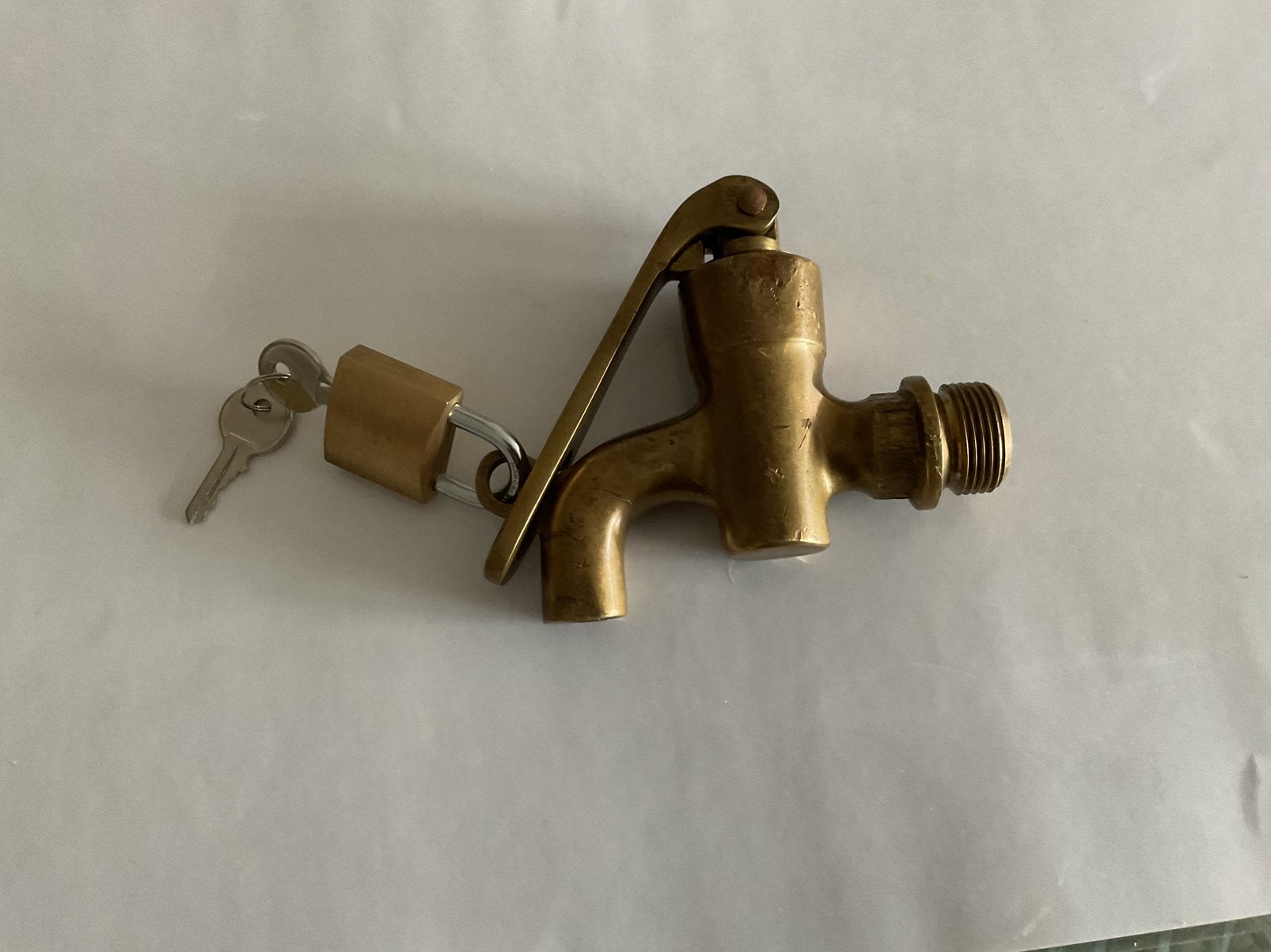Waterkraan vintage koper met afsluitbaar slot zie :, Ophalen of Verzenden, Gebruikt, Koper, Douche