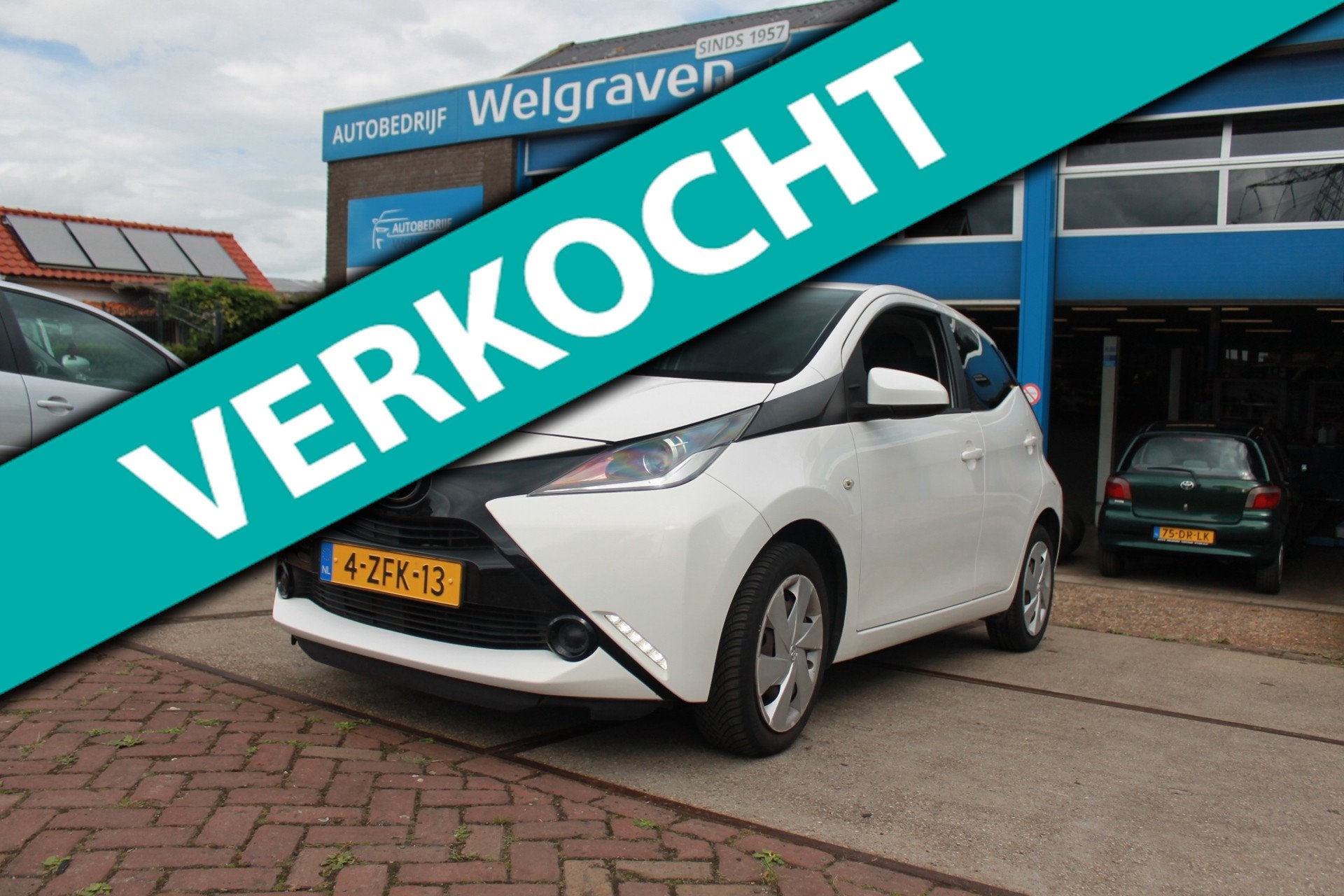 Toyota Aygo 1.0 VVT-i x-play camara nwe.koppeling 59000km, Voorwielaandrijving, Euro 5, Stof, Gebruikt