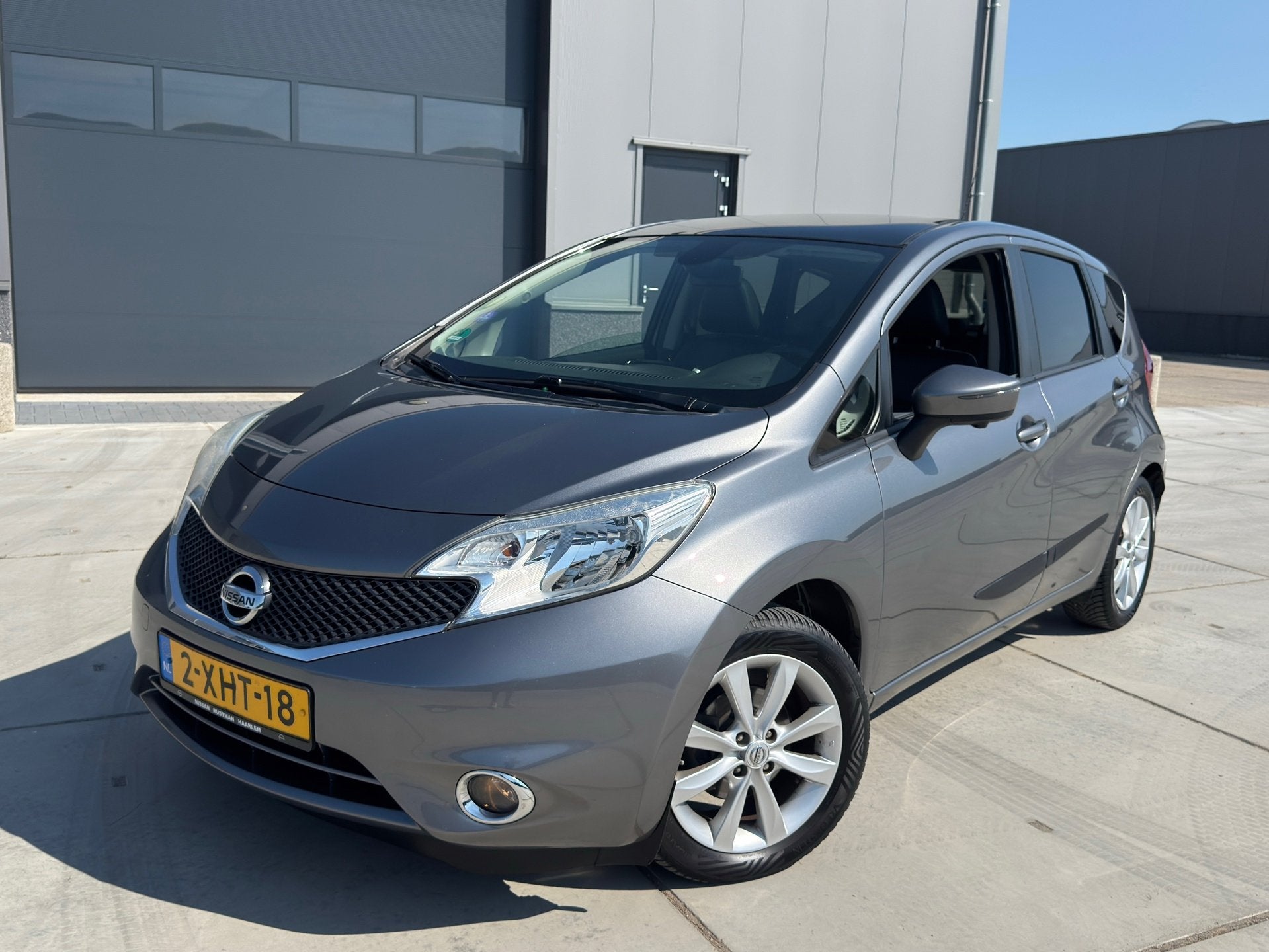 Nissan Note 1.2 DIG-S Tekna PANO CAM TREKHAAK, Euro 5, Stof, Gebruikt, 1045 kg