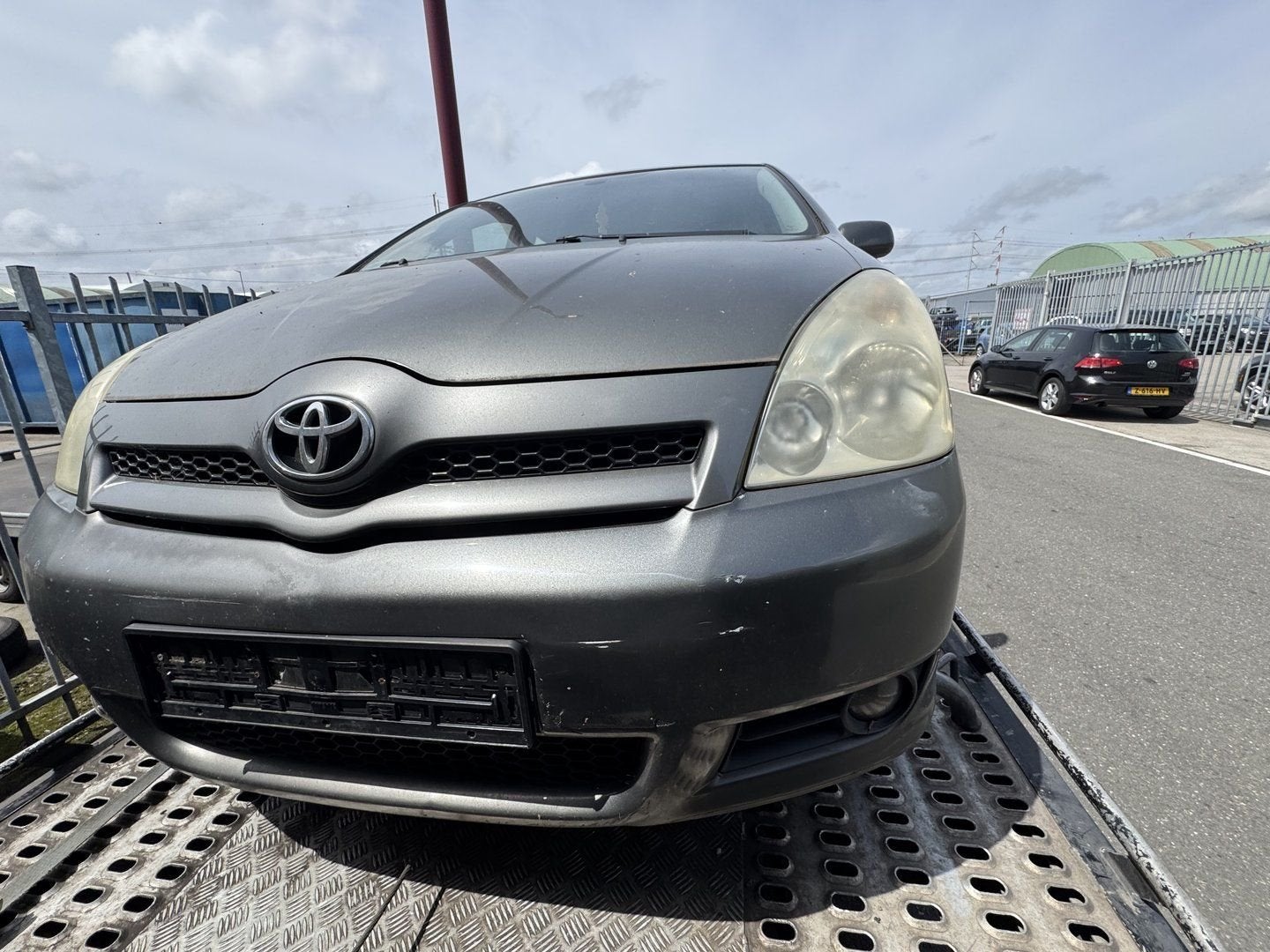 Foto 3 van Toyota Corolla Verso 2.0 D 2005 veel onderdelen voorradig