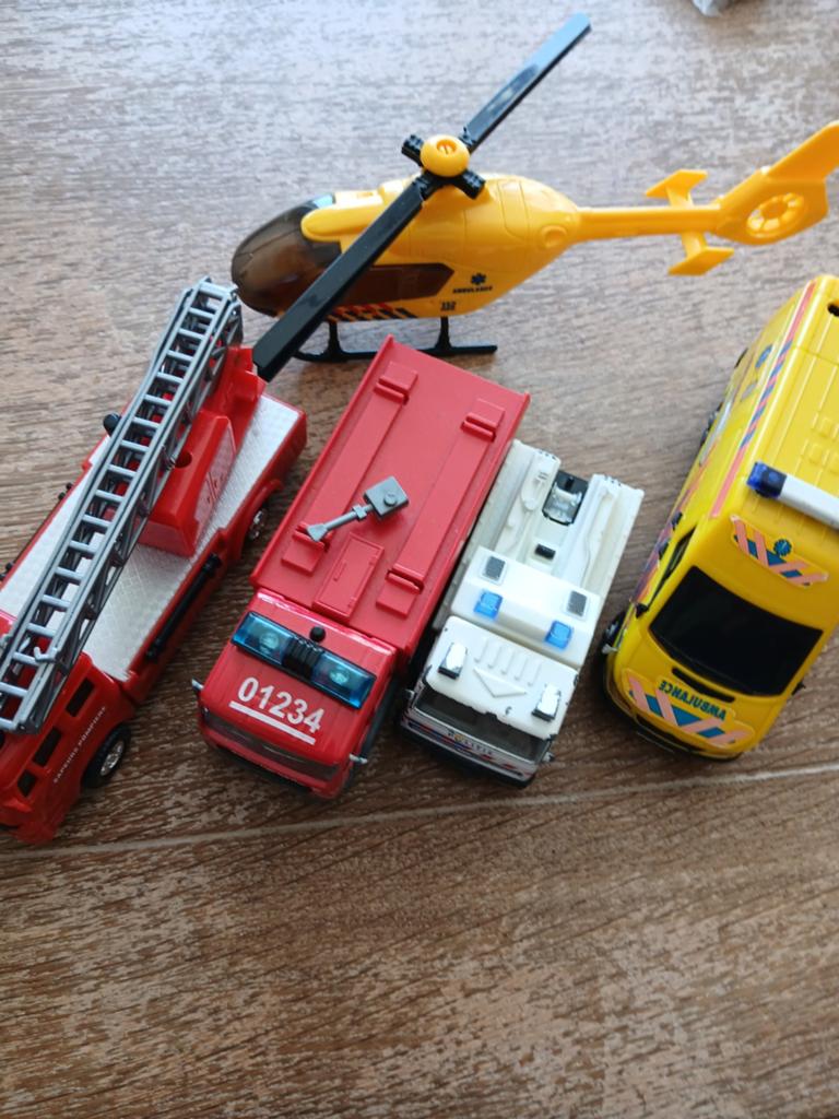 A03 Autootjes Brandweer/Politie/Ambulance, Kinderen en Baby's, Speelgoed | Speelgoedvoertuigen, Ophalen, Zo goed als nieuw