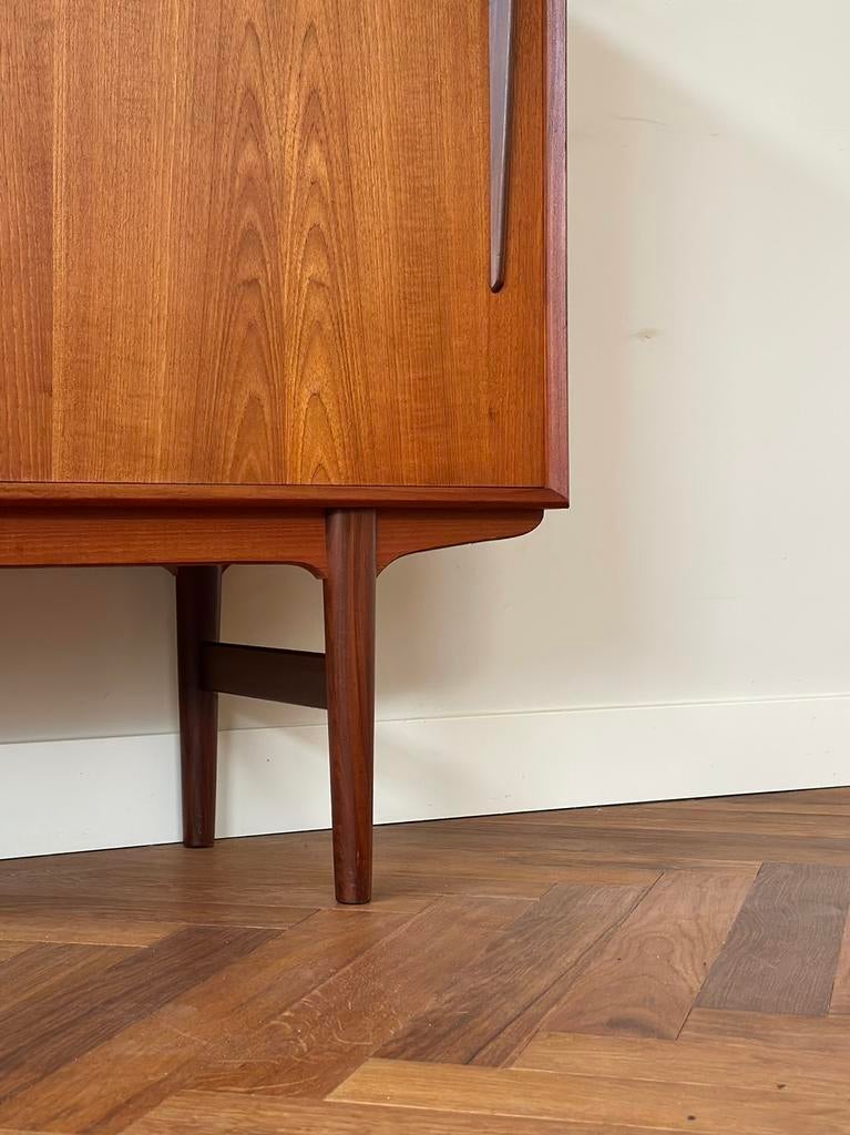 Vintage highboard wandmeubel Deens teak hout jaren 50/60/70, Ophalen, Gebruikt, Met deur(en), 100 tot 150 cm
