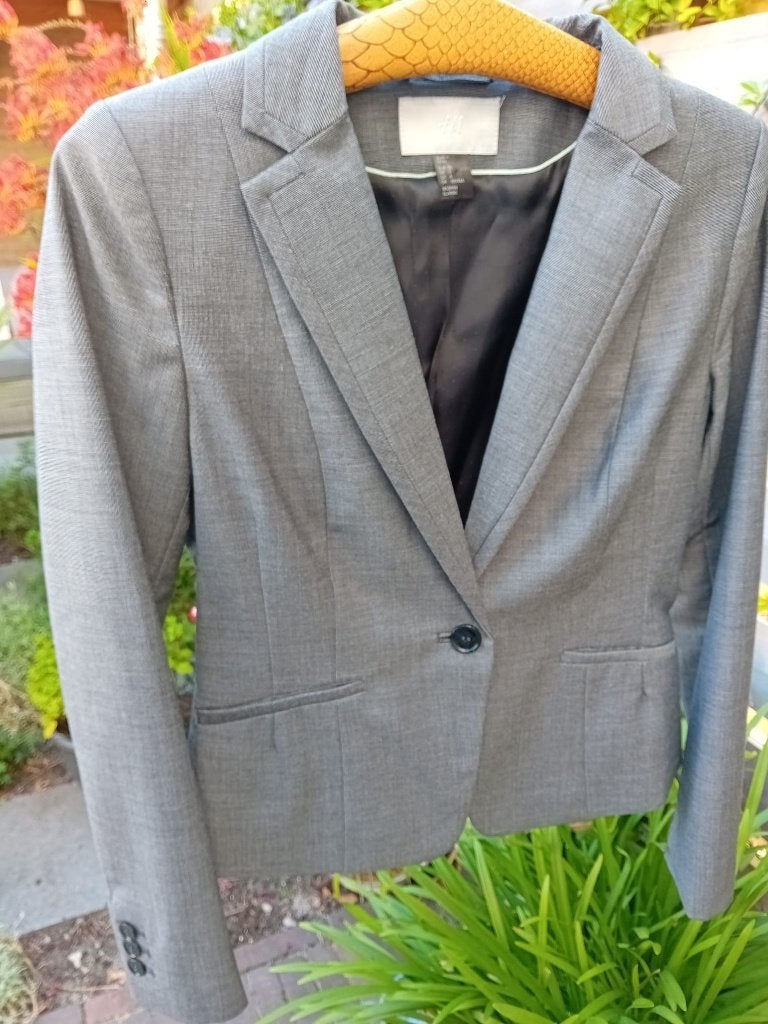H&M dames blazer met broek, Ophalen of Verzenden, Zo goed als nieuw, Maat 36 (S), Grijs