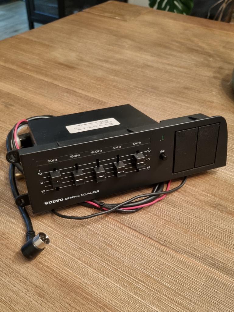 Volvo 240 242 244 245 260 Equalizer CF-122VQ, Ophalen of Verzenden, Gebruikt