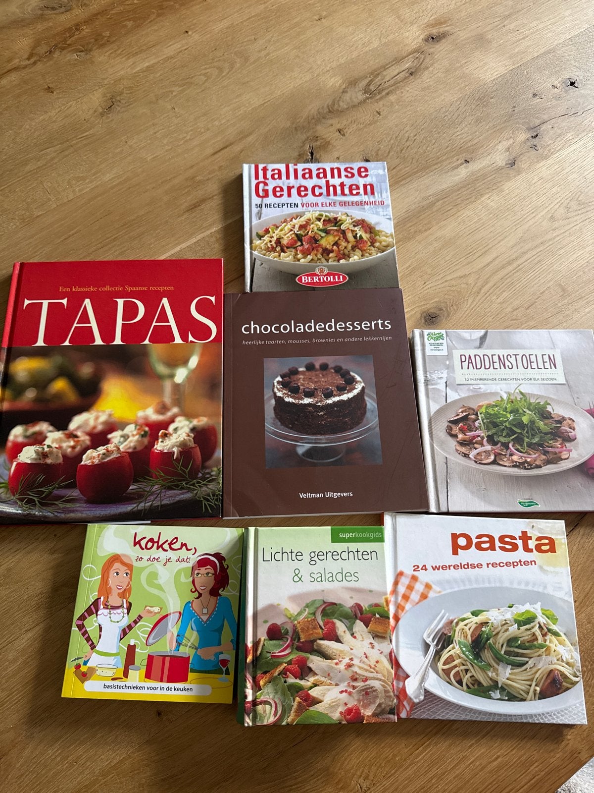 Gratis: Kookboeken: Italiaans, Spaans, Desserts en meer, Voorgerechten en Soepen, Europa, Gezond koken, Ophalen