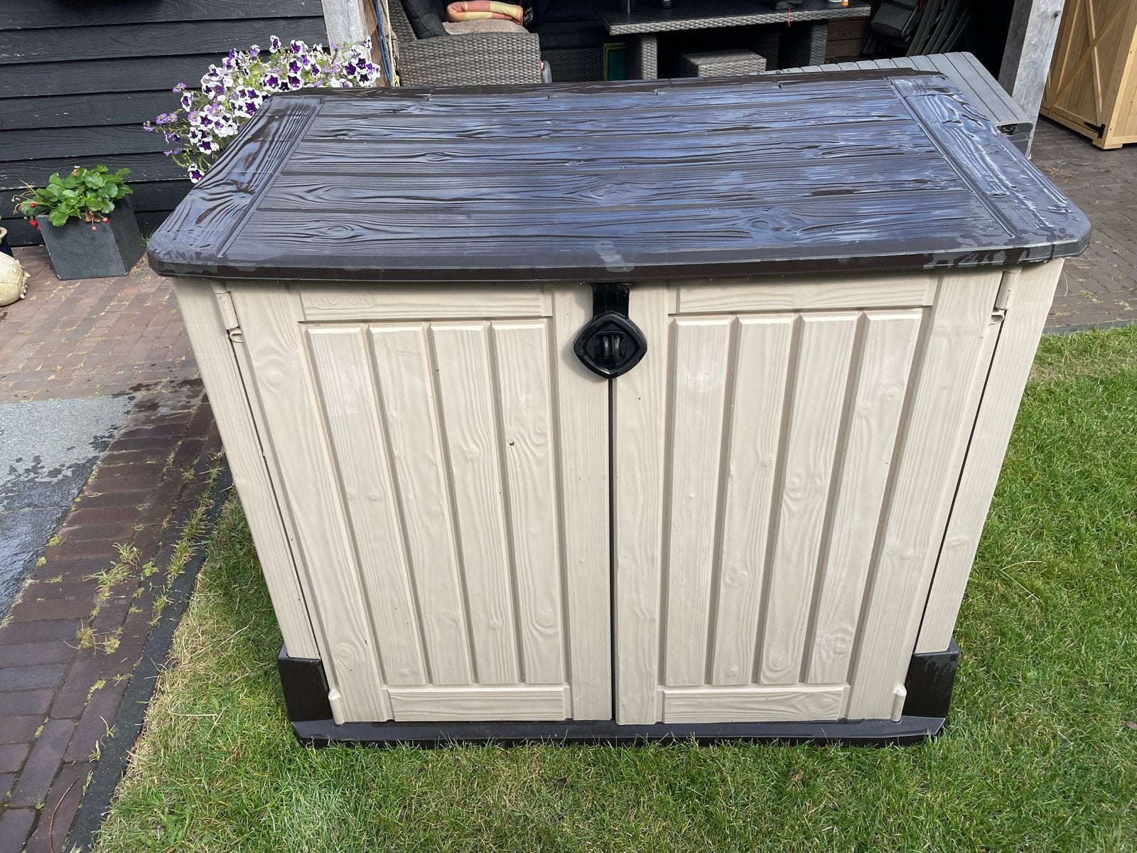 Keter Kunststof Tuinkast voor tuinstoelen e.d., Ophalen, Gebruikt, Kunststof, Containerberging