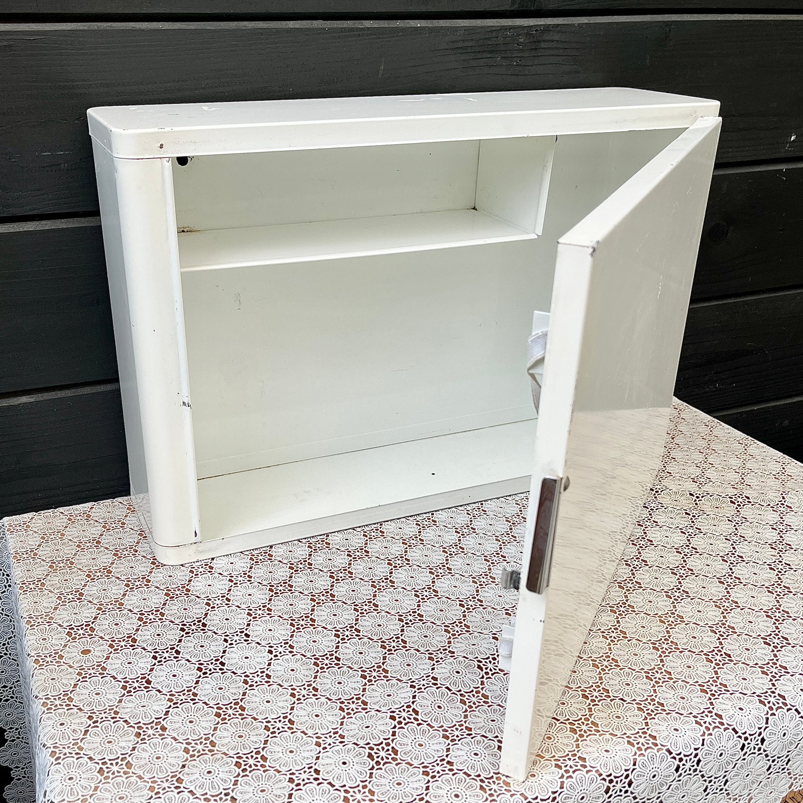 Vintage metalen medicijnkastje van Brabantia, Verzamelen, Retro, Ophalen of Verzenden, Persoonlijke verzorging