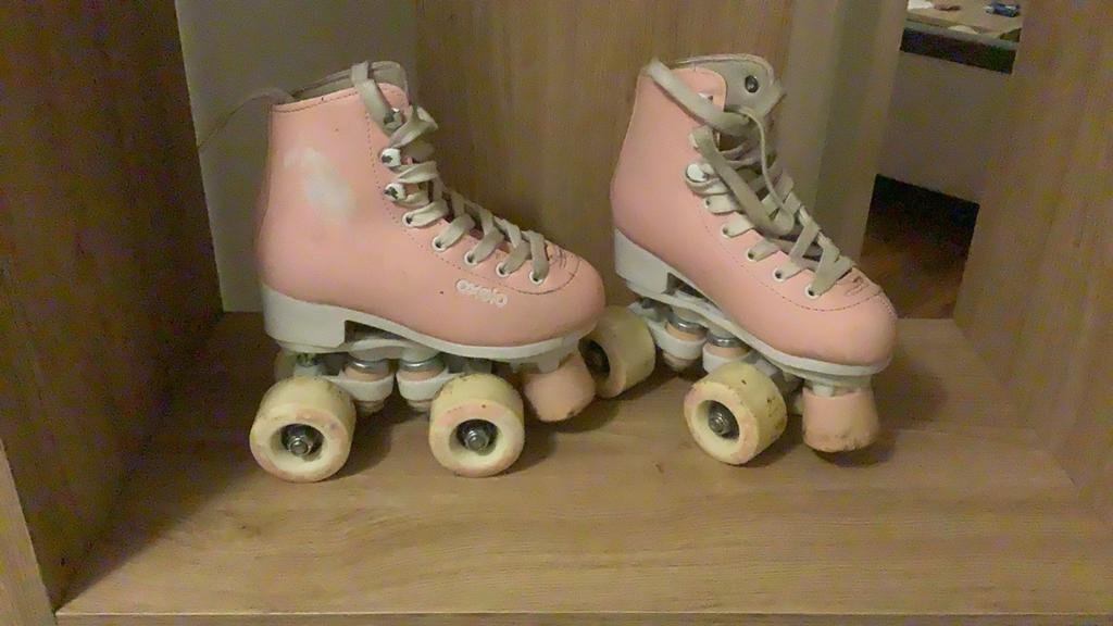 ZGAN Rolschaatsen + bescherming mt.29, Verstelbaar, Kinderen, Ophalen of Verzenden, Zo goed als nieuw