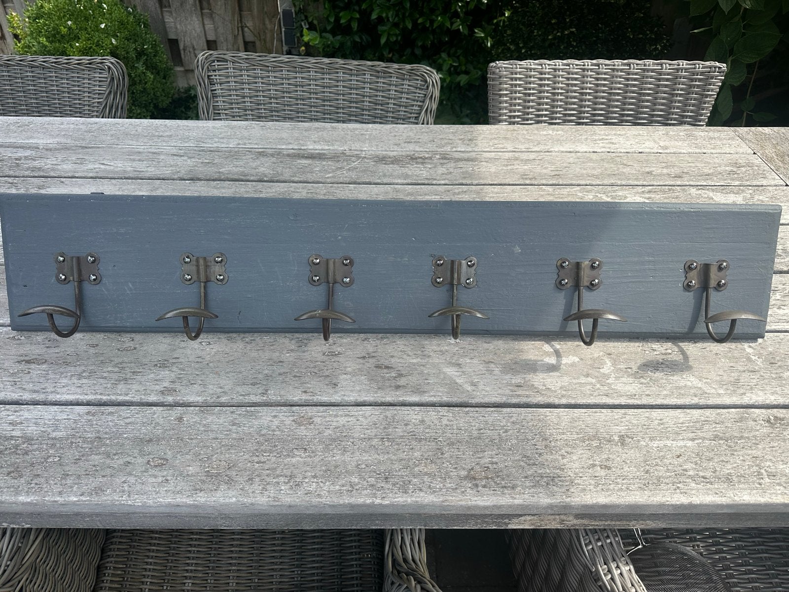 Grijze wandkapstok met 6 haken, Huis en Inrichting, Woonaccessoires | Kapstokken, Wandkapstok, Gebruikt, Ophalen of Verzenden