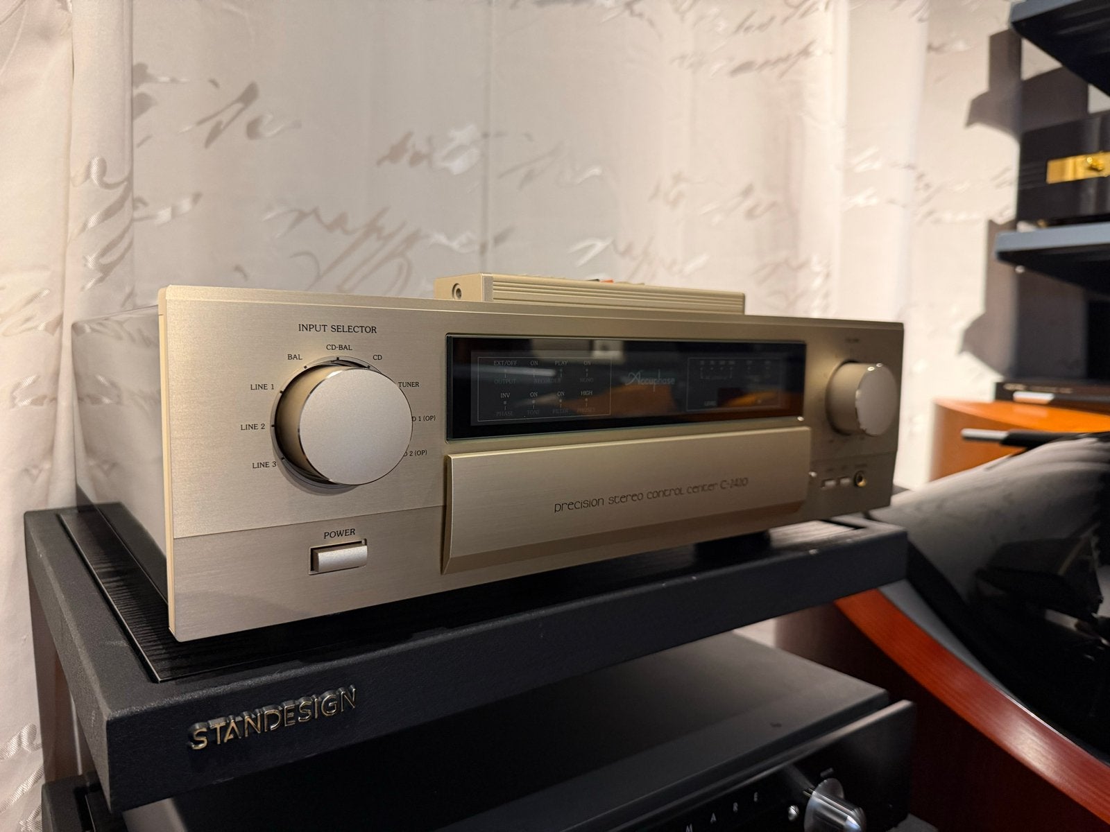 Accuphase C-2420 Voorversterker - Topklasse Audio, Overige merken, Ophalen of Verzenden, Zo goed als nieuw, /